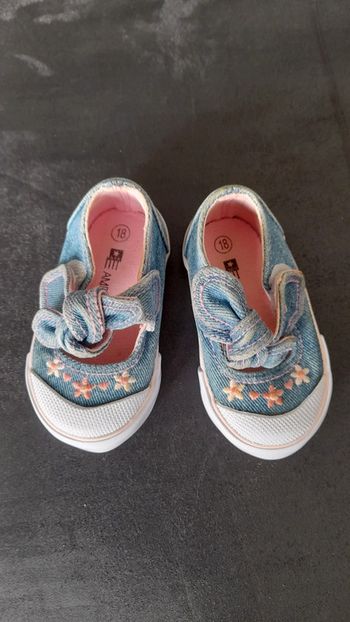 Babies en jeans taille 18