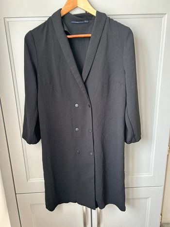 Robe noire style blazer