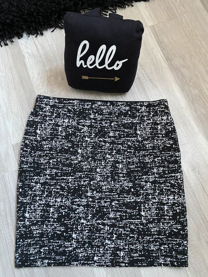 jupe moulante ~ cache cache ~ taille 34