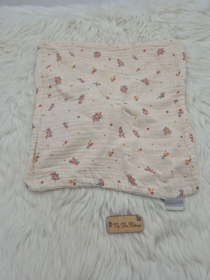Doudou plat carré lange Lapin Cyrillus Crème fleurs - photo numéro 4