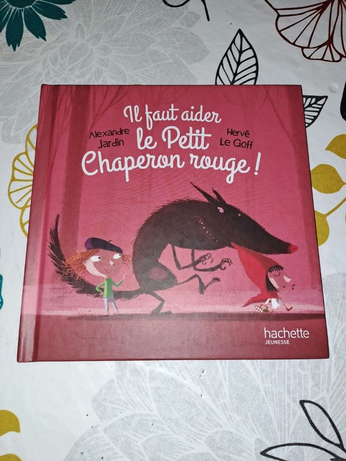 Il faut sauver le petit chaperon rouge