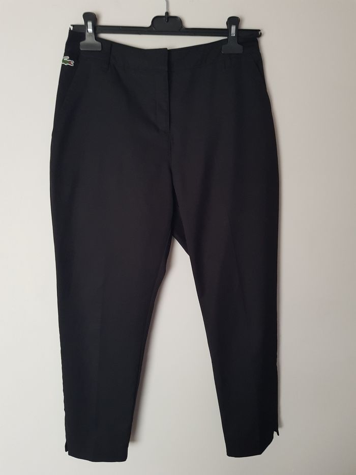 Magnifique pantalon noir taille 38 Lacoste