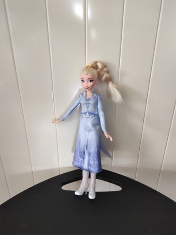 Poupée Elsa La Reine des Neiges