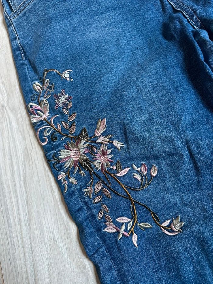 Jean New Look brodé - photo numéro 2
