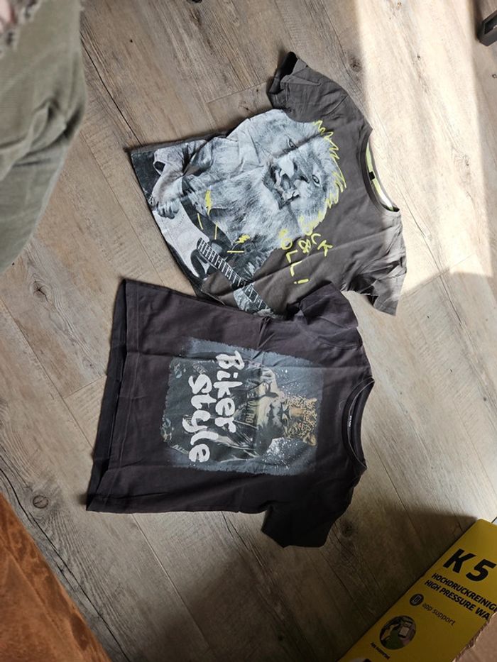 Lot tee-shirts 8 ans