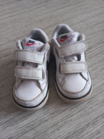 Basket adidas T 22