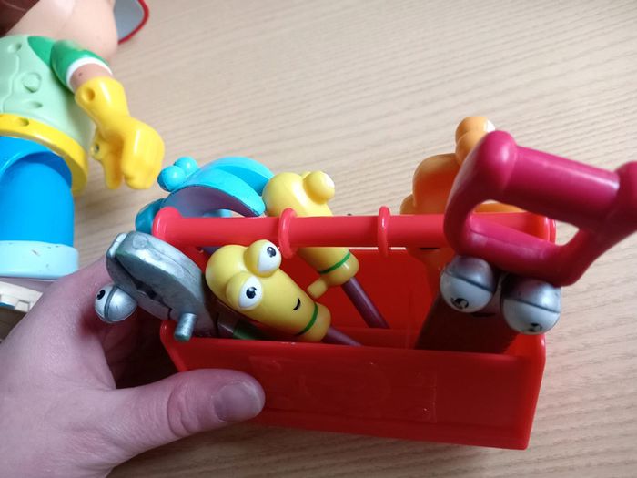 Manny et c'est outils - photo numéro 4