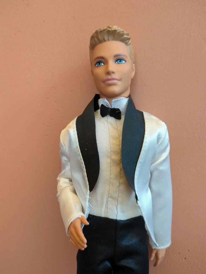 ken barbie smoking - photo numéro 2