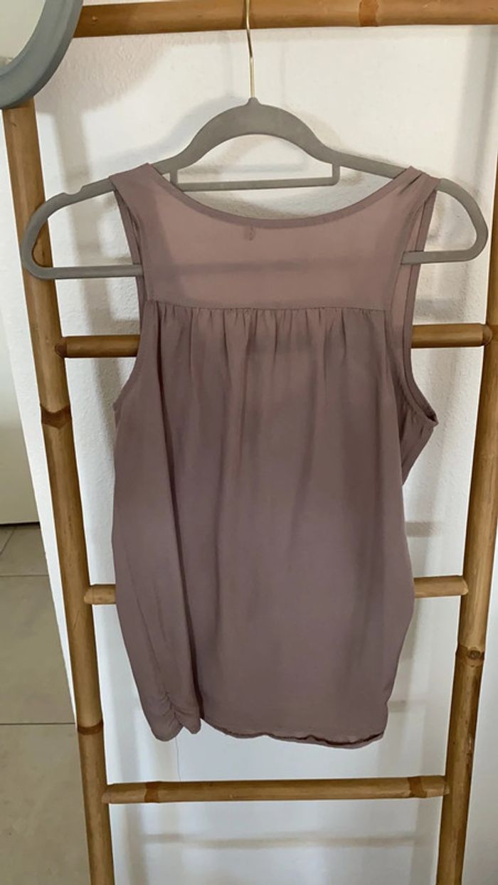 Top taupe - photo numéro 4