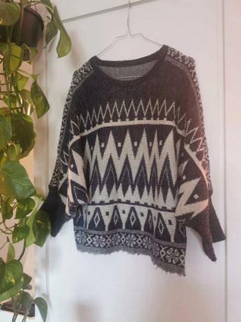 Pull léger à motifs