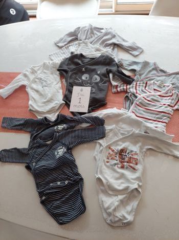 Lot de 10 body 1mois