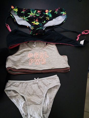 Lot de sous vêtements tissaia & la halle