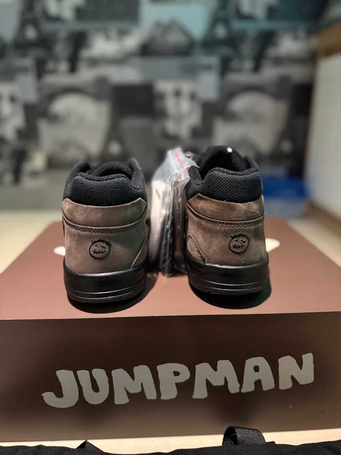 Travis Scott × Air Jordan Jumpman Jack Dark Mocha - photo numéro 3