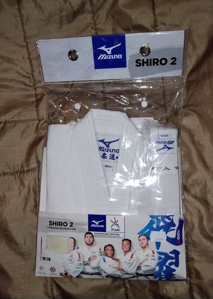 Kimono mizuno shiro 2 taille 100 cms mixte