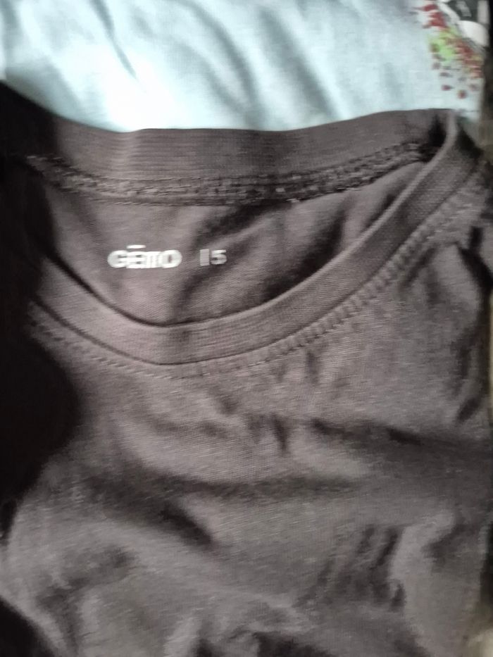 Lots tee-shirts - photo numéro 2