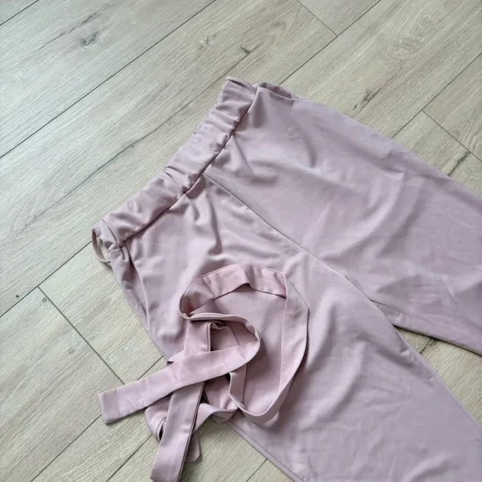 Ensemble femme taille L neuf chemise fleurie et pantalon rose - photo numéro 6