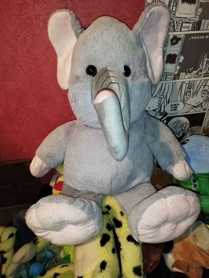 Grande peluche éléphant