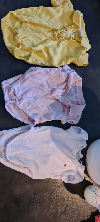 Bodies jusqu'à 4 à 6 mois