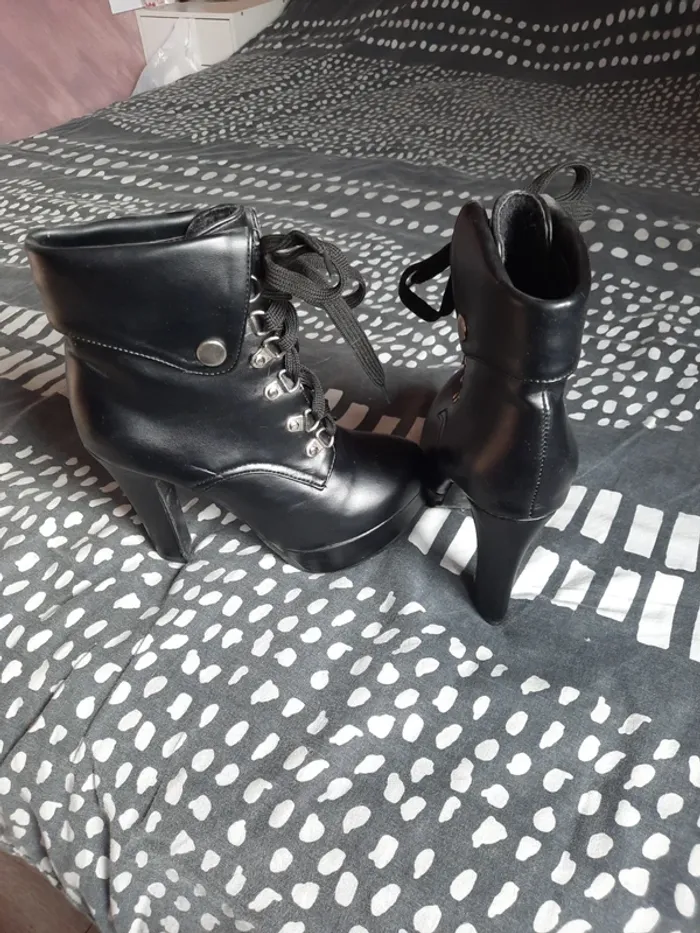 Chaussure a talons femme - photo numéro 4
