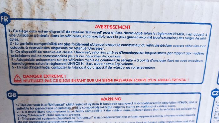 Siégé auto rehausseur Mickey neuf enfants - photo numéro 5