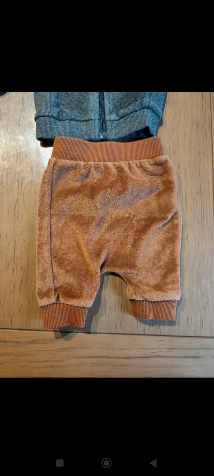 Tenue 1 mois Kiabi - photo numéro 2