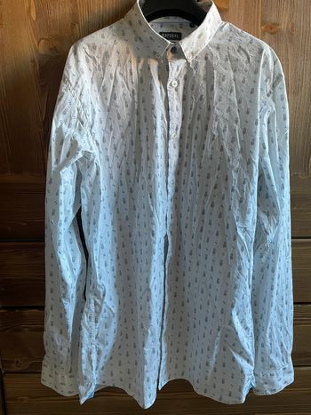 Chemise blanche à motif kaporal