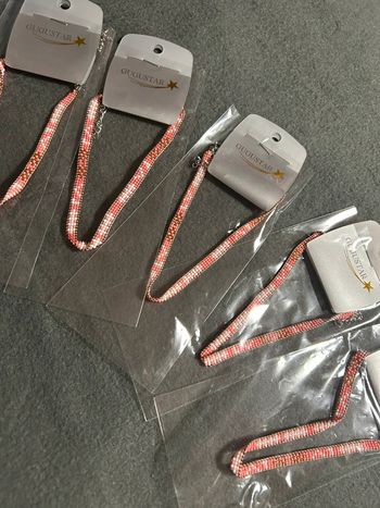 Lot de 5 colliers neuf