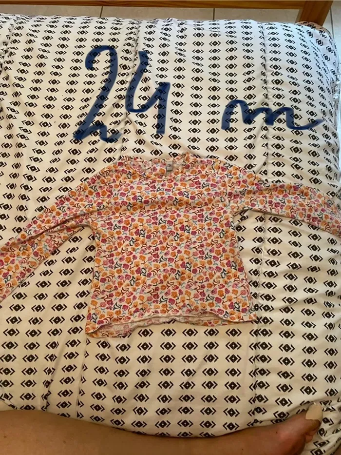 Tee shirt