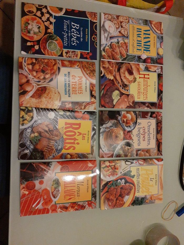 Lot de 8 livres de recettes de Anne Wilson