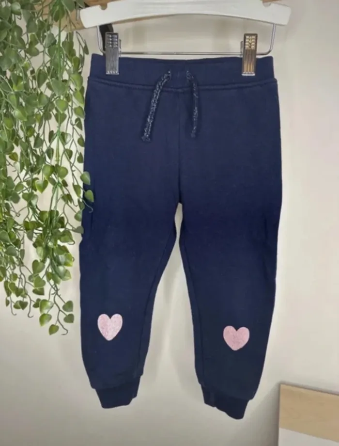 Jogging bleu marine cœur rose