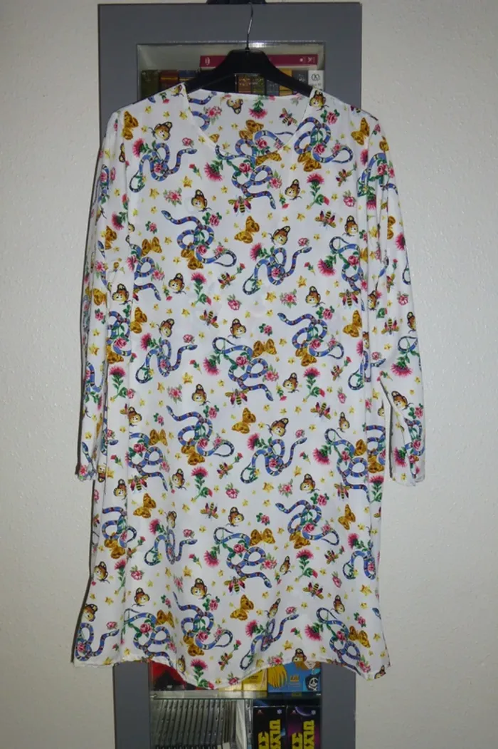 superbe robe large fluide taille 46/48 neuve