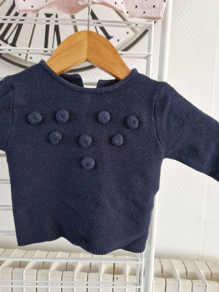 Lot 2 pulls 3 mois - photo numéro 6
