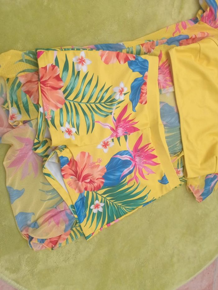 Ensemble 3 pièces maillot de bain taille S - photo numéro 2
