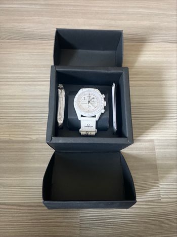 Montre Omega swatch moonphase