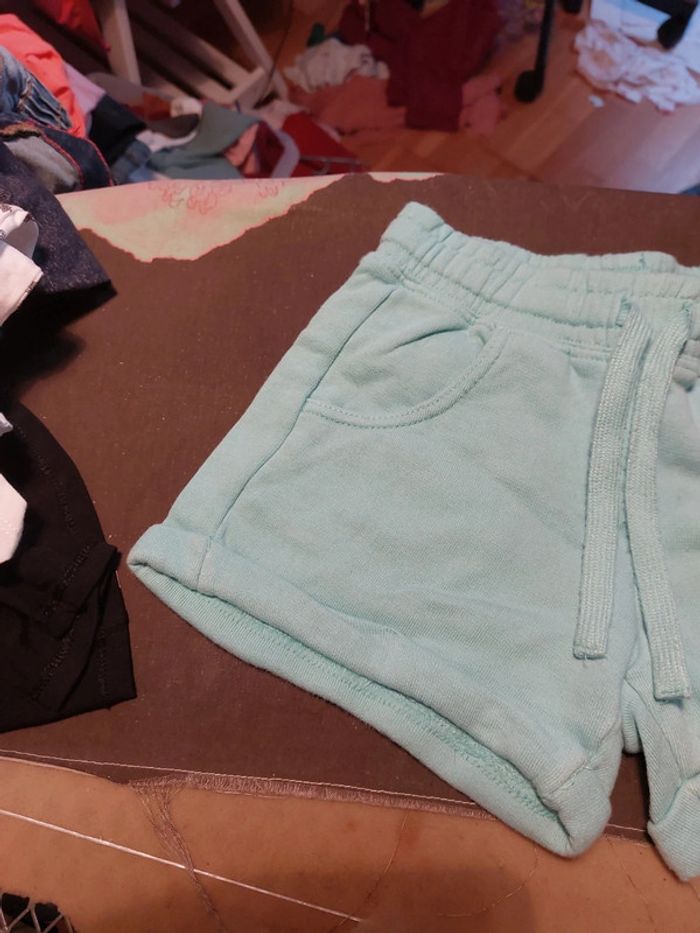 Short Benetton 4-5A - photo numéro 2