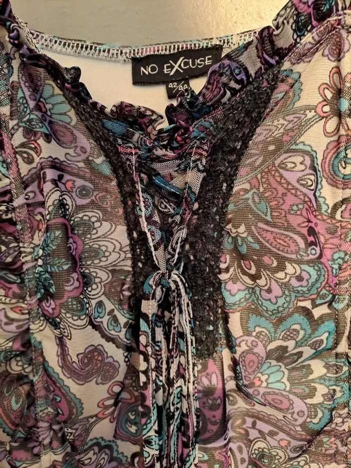 Robe été ton bleu/violet avec volants - Marque No Excuse - Taille 42/44 - État neuf. - photo numéro 5