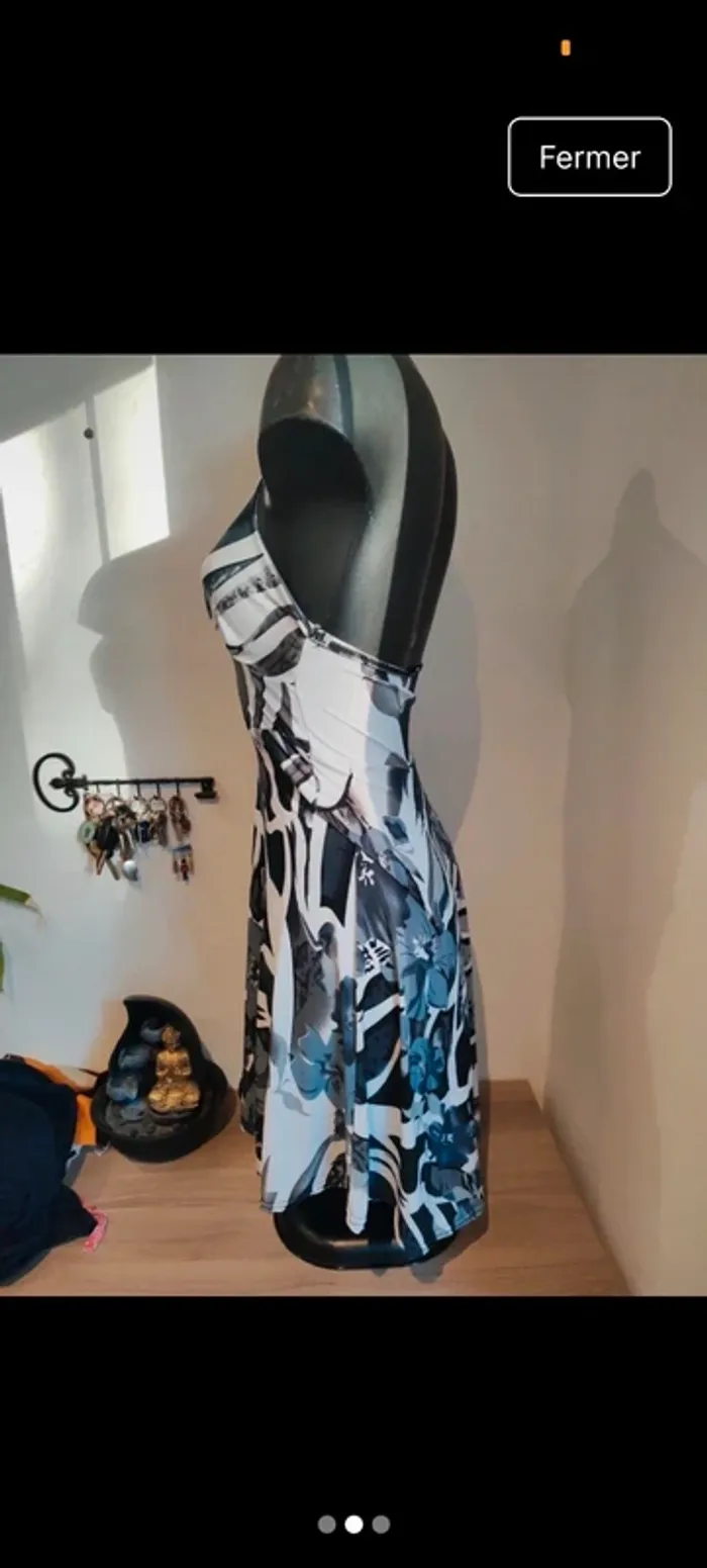 Robe dos courte  nu taille 36 - photo numéro 2
