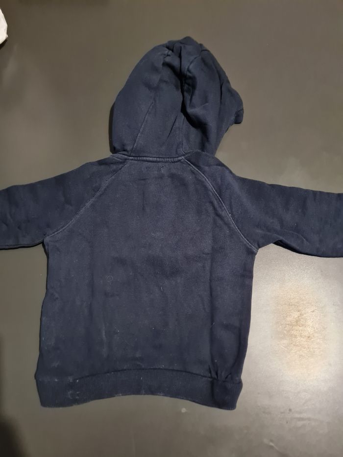 Lot de 3 sweet/pulls/ gilet 18mois - photo numéro 3