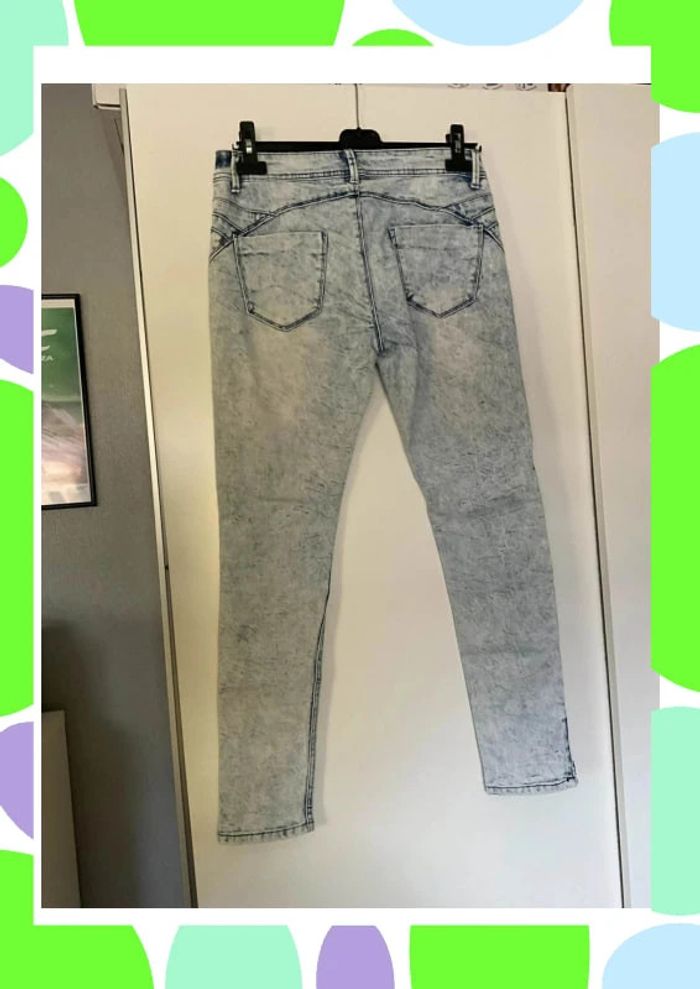 Jean skinny avec fermetures - photo numéro 5