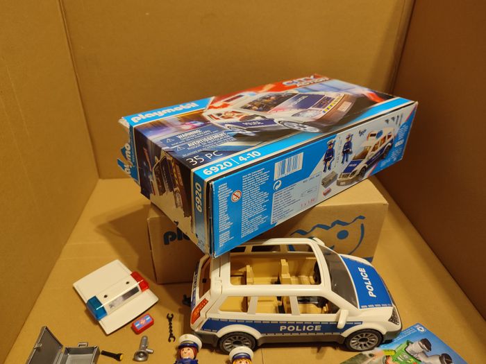 Playmobil 6920 Véhicule de police + figurines - photo numéro 8
