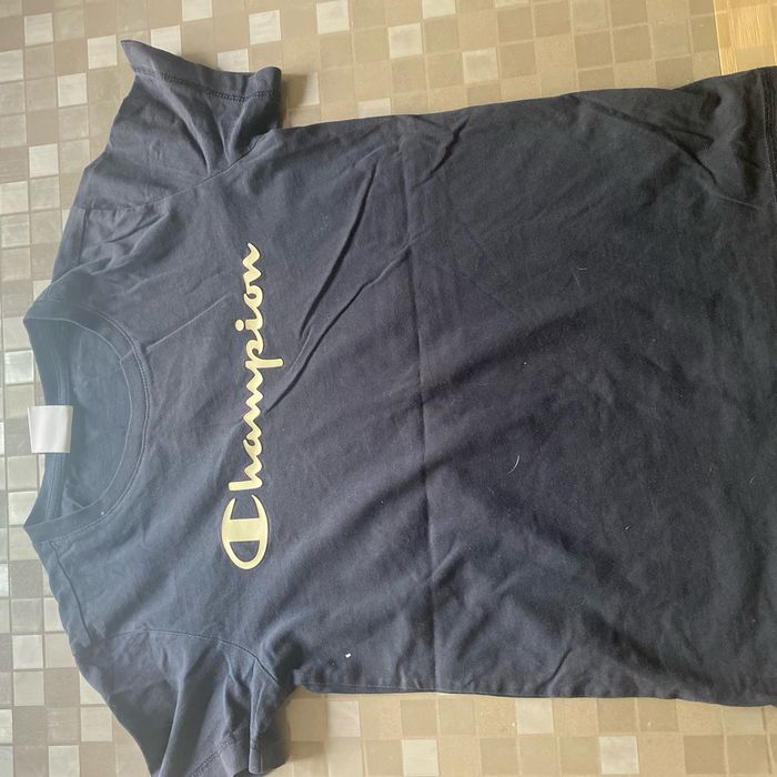 TEE shirt
