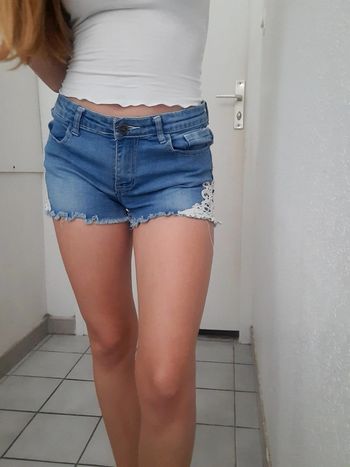 Short en jeans avec dentelle