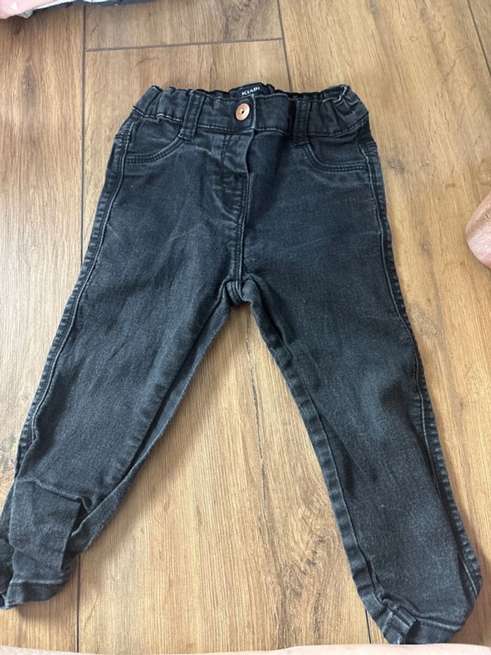 Jean noir kiabi 24 mois