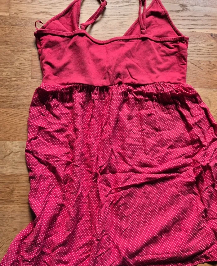 Robe rouge à pois - photo numéro 2