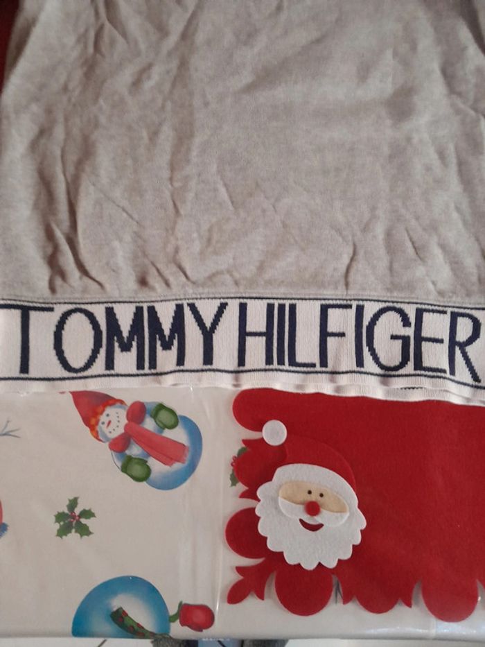 Pull tomme hilfiger taille s 🚺 - photo numéro 2