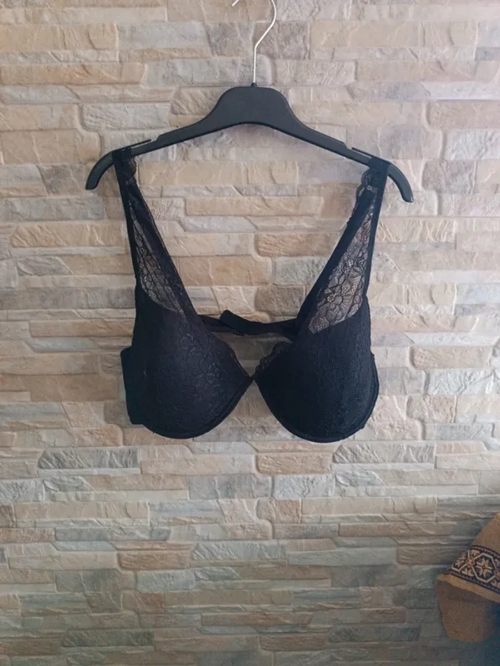 Soutien-gorge noir Kiabi 100D