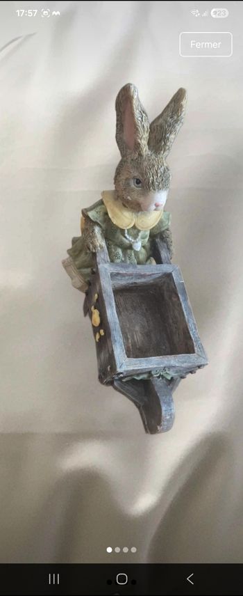Figurine lapin avec brouette – déco campagne / Pâques