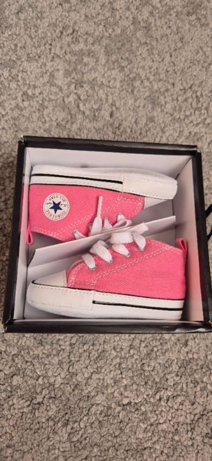 Converses Roses