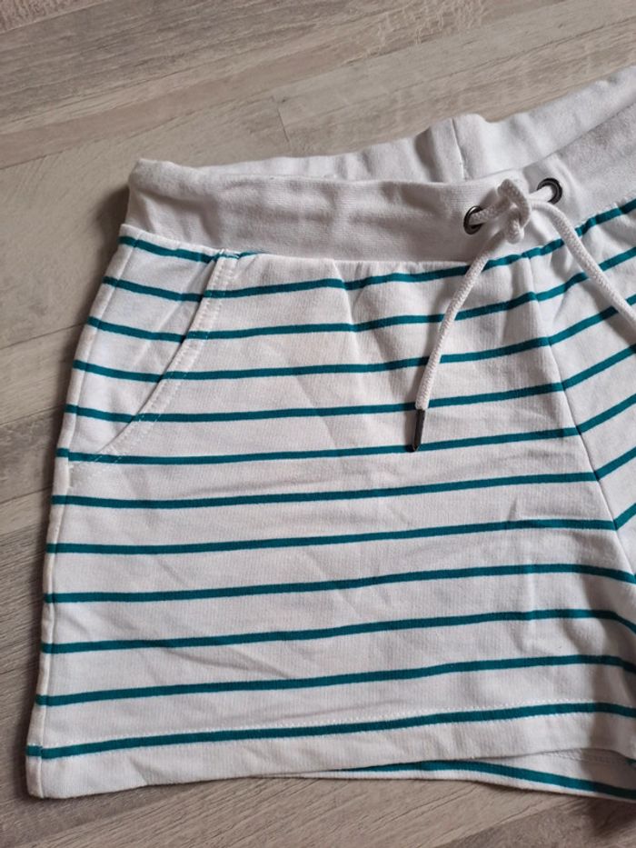 Short esmara taille 38/40 - photo numéro 2