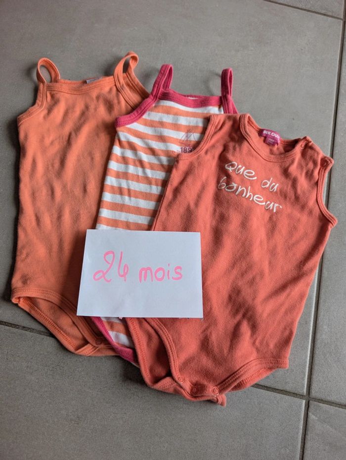 3 bodies sans manches